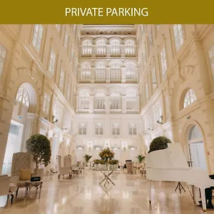 Grand Palace ***** ברנו
